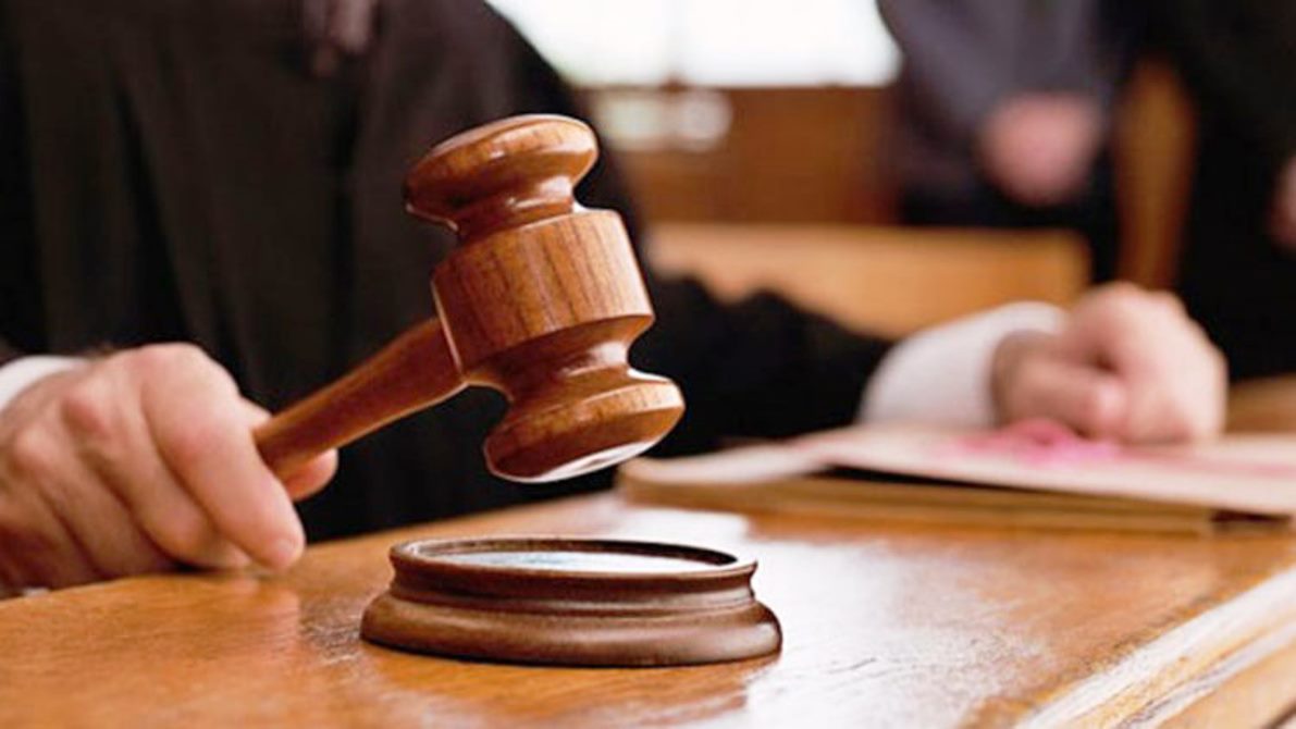 Putusan pengadilan mertua-menantu selingkuh