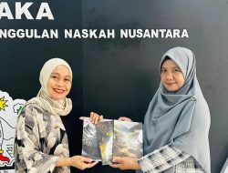 Dr Sri Gusty Serahkan 3 Judul Buku Kepada DPK Sulsel