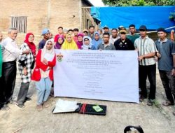 Dosen dan Mahasiswa Pertanian Unhas Gelar Pelatihan Optimalisasi Pekarangan dengan Teknologi Produksi Lipat Ganda Cabai