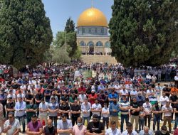 Muslim Palestina Tunaikan Salat Idul Adha di Masjidil Aqsa