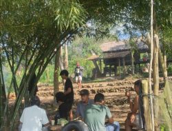 Pegiat Literasi Desa Bontonyeleng, Bulukumba, Menjadikan Kebun Sebagai Ruang Alternatif Bersama