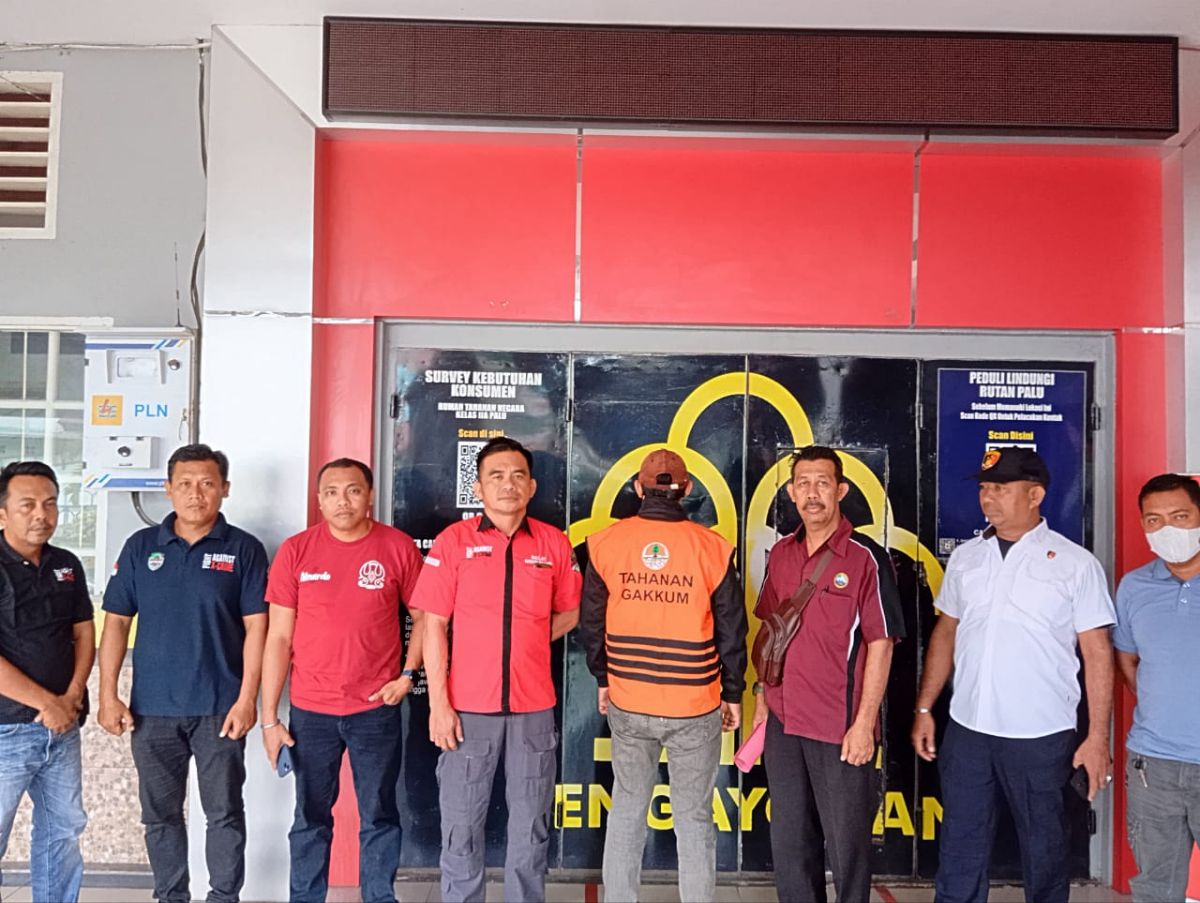 Pelaku penambangan emas tanpa izin diserahkan ke Kejari Tolitoli