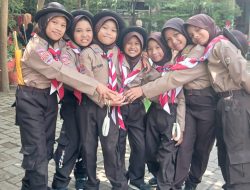 Senangnya Tampil Pramuka di Depan Adik Kelas 1