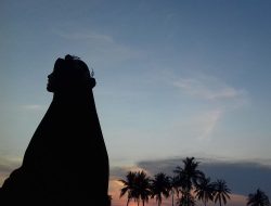 Akan Kubawa ke Mana Cinta Ini?