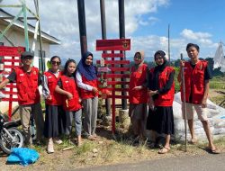 Mahasiswa KKN Tematik 112 Unhas Edukasi Sadar Lingkungan Warga Desa di Jeneponto