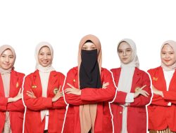 Tim Blerident PKM-RE Unhas Kombinasikan Buah Stroberi dan Tulang Ikan Sapu-sapu sebagai Dental Bleaching Alami Anti Demineralisasi