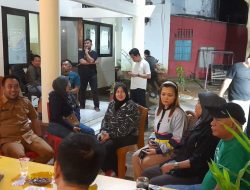 Kepala BPM Nonton Bareng di Sekretariat FKPM Manggala