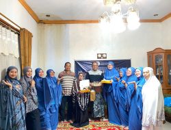 Ibu ibu Rempong Rayakan Ulang Tahun Founder K-Apel