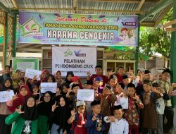 Mahasiswa KKN UIN Alauddin Makassar Angkatan ke-75 Gelar Kegiatan EEC di TBM Karama Cendekia