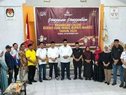 Chaidir Syam-Andi Muetazim Mansyur Daftar di KPU Maros