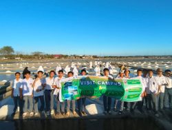 SMA IT Shohwatul Is’ad Kunjungi Tambak Garam Jeneponto, ini Tujuannya