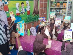 Ini Suasana Gerakan Makassar Membaca Buku Serentak di SD Inpres Banta-Bantaeng 1