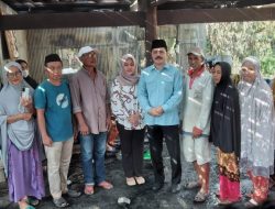 Kunjungi Korban kebakaran di Barru, H. Aras Beri Bantuan Bedah Rumah