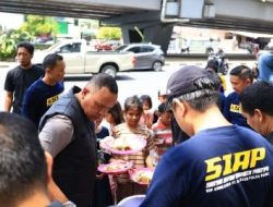 Peringati 2 Tahun, Alumni SIP (51AP) Polda Sulsel, Ratusan Warga Antri Makan Siang Gratis