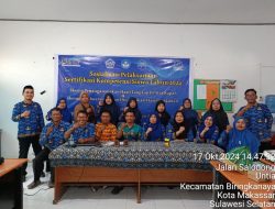 85 Siswa SMKN 9 Makassar Terima Bantuan Serkom tahun 2024