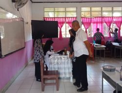 Kacabdis Wilayah IX Sidak Absensi Guru, Kelas dan Toilet di SMAN 1 Pangkep