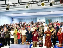 Rektor Unhas Buka Seminar Internasional Bahasa, Budaya, dan Sastra.