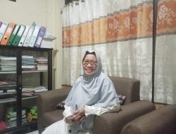 Lebih Dekat Hendriati Sabir: 41 Tahun Mengabdi Sebagai Pendidik