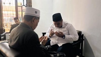 Cabup Chaidir Syam Berkunjung ke Rumah AGH Farid Wajdi