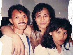 Sebagai Pelukis Baliho Konser KLa Project Pertama di Makassar 1993