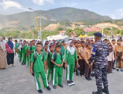KRI Banjarmasin-592 dan Lanal Palu Gelar Open Ship Tour di Kota Palu