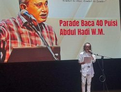 Seminar Sastra Karya Abdul Hadi WM, Dr. Bastian Kupas Pengaruh Sufisme Persia