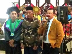 “Ayah” Prof Jasruddin jadi Pembeda di Acara Wisuda Unpacti Makassar