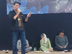 Syahril Patakaki Tutup FGD Sastra Kepulauan dengan Sanja’ Mangkasara