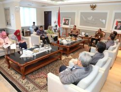 Ada Apa? Wamen PANRB Bertemu Dewas KPK