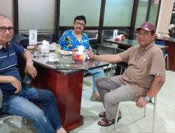 AB Iwan Azis Mewakafkan Diri Sebagai Pengurus Masjid