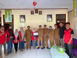 Mahasiswi KKN-T 113 Posko Desa Pattallikang Membuat Website untuk Desa