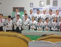 Efraim Tolau Allositandi “Oppo” Jadi Ketua PGRI Toraja Utara