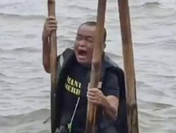 Ikut Cabut Pagar, Said Didu Nyemplung di Laut
