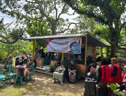 Mahasiswa Unhas Sosialisasi Pemberdayaan Ekonomi Keluarga untuk Pencegahan Stunting di Lapadde