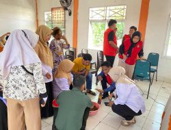 Mahasiswa KKN Unhas Perkenalkan Budidaya Maggot di Parepare