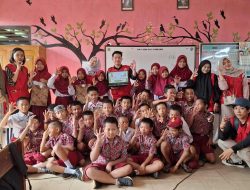 Mahasiswa KKNT Unhas Sosialisasi Panduan Pembelajaran Bahasa Lontara Bugis