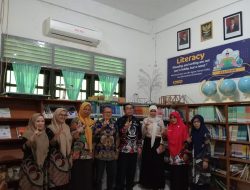 Kunjungan Tim Pembina Perpustakaan ke SMA Negeri 2 Enrekang