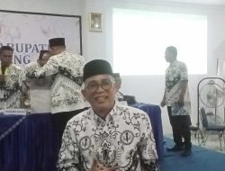 Naharuddin, S.Pd., M.Pd Aklamasi Pimpin PGRI Soppeng