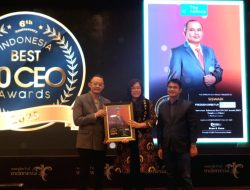 CEO FIFGROUP Terima Award Indonesia Best 50 CEO 2025