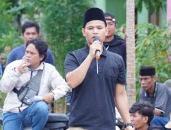 AMB Anti Korupsi, Gelar Aksi di Depan Kantor Desa Barua