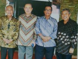 Di Balik Peluncuran Edisi Revisi Buku “A.Amiruddin Nakhoda dari Timur” (10): Idrus A.Paturusi: Menangis Berpelukan di Masjid Aqsa