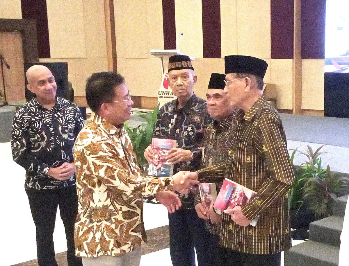 Prof Basri Hasanuddin