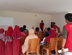 Mahasiswa KKN-T Pulau Persatuan Sinjai Sosialisasi e-Commerce