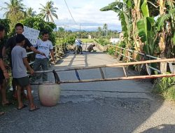Warga Blokade Jembatan Bila, Satu Kecamatan di Pinrang Terancam Terisolasi