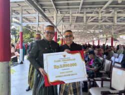 SMAN 1 Soppeng Raih Penghargaan dari Gubernur Sulsel di Momen Hardiknas 2025