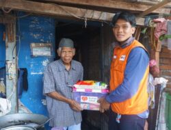 Bikin Bahagia, Rumah Zakat Berbagi Paket Bingkisan Lebaran Keluarga