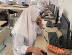 Siswa SMAN 2 Enrekang Mengisi Instrumen Survei Implementasi SEB No. 1 Tahun 2025