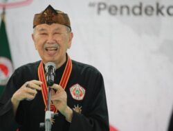 Obituari Eddie Marzuki Nalapraya “Diselamatkan” dari Tangkapan Intel