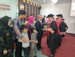 Lepas Bupati Luwu Timur, Budiman Raih Doktor “Cumlaude” di Unhas