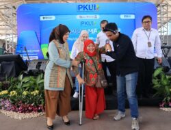 Wawali Makassar Serahkan Bantuan untuk Pelaku UMKM Disabilitas di PKU Akbar PNM